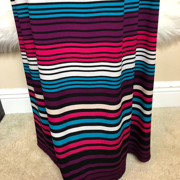 Ellen Parker Stripped Women's Maxi dress - Picture 2 of 6